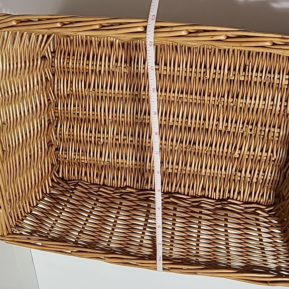 16" WICKER BASKET - Picture 5 of 10